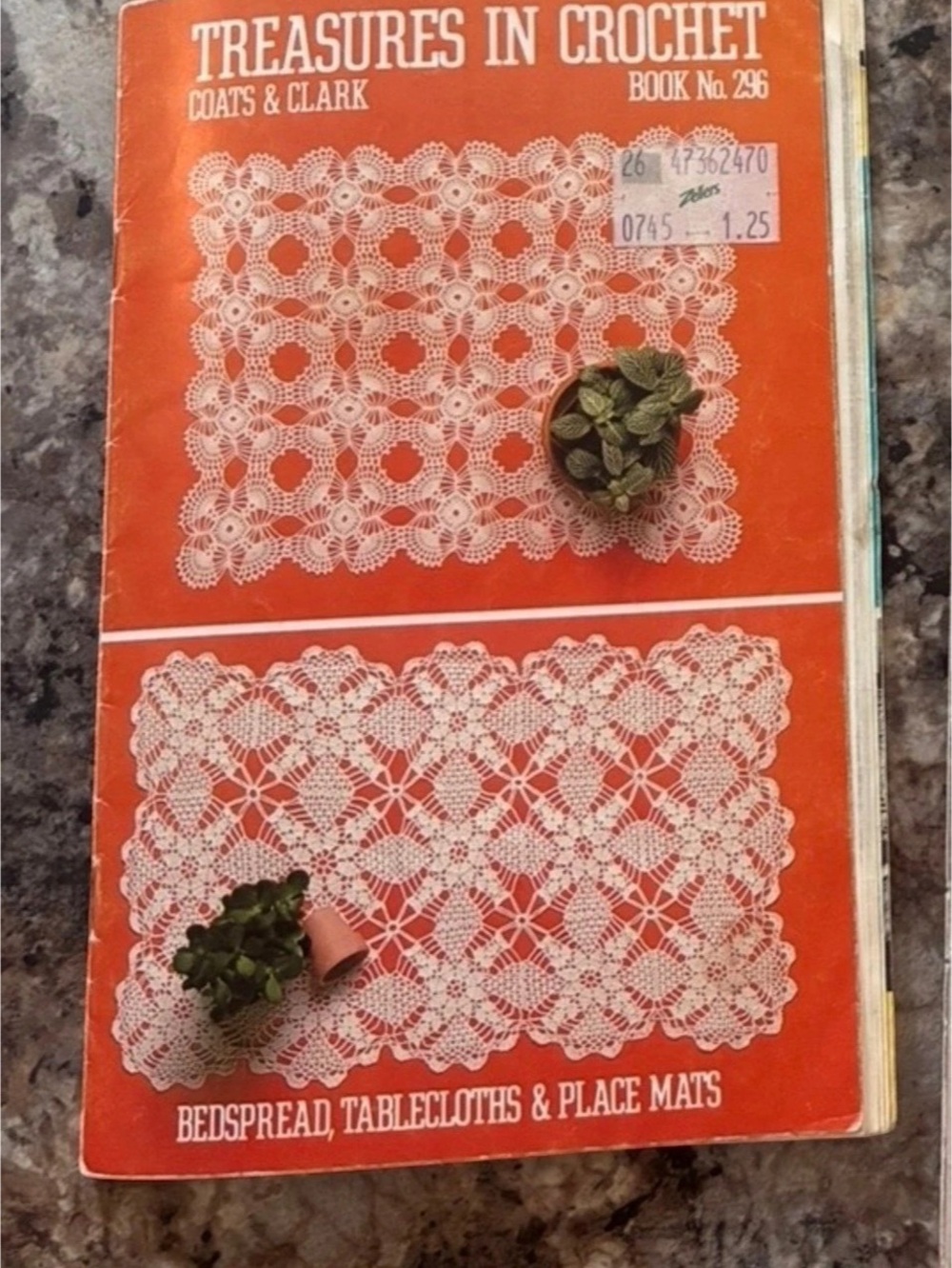 Treasures in Crochet: Coats & Clark Book No. 266 Crochet Pattern Book